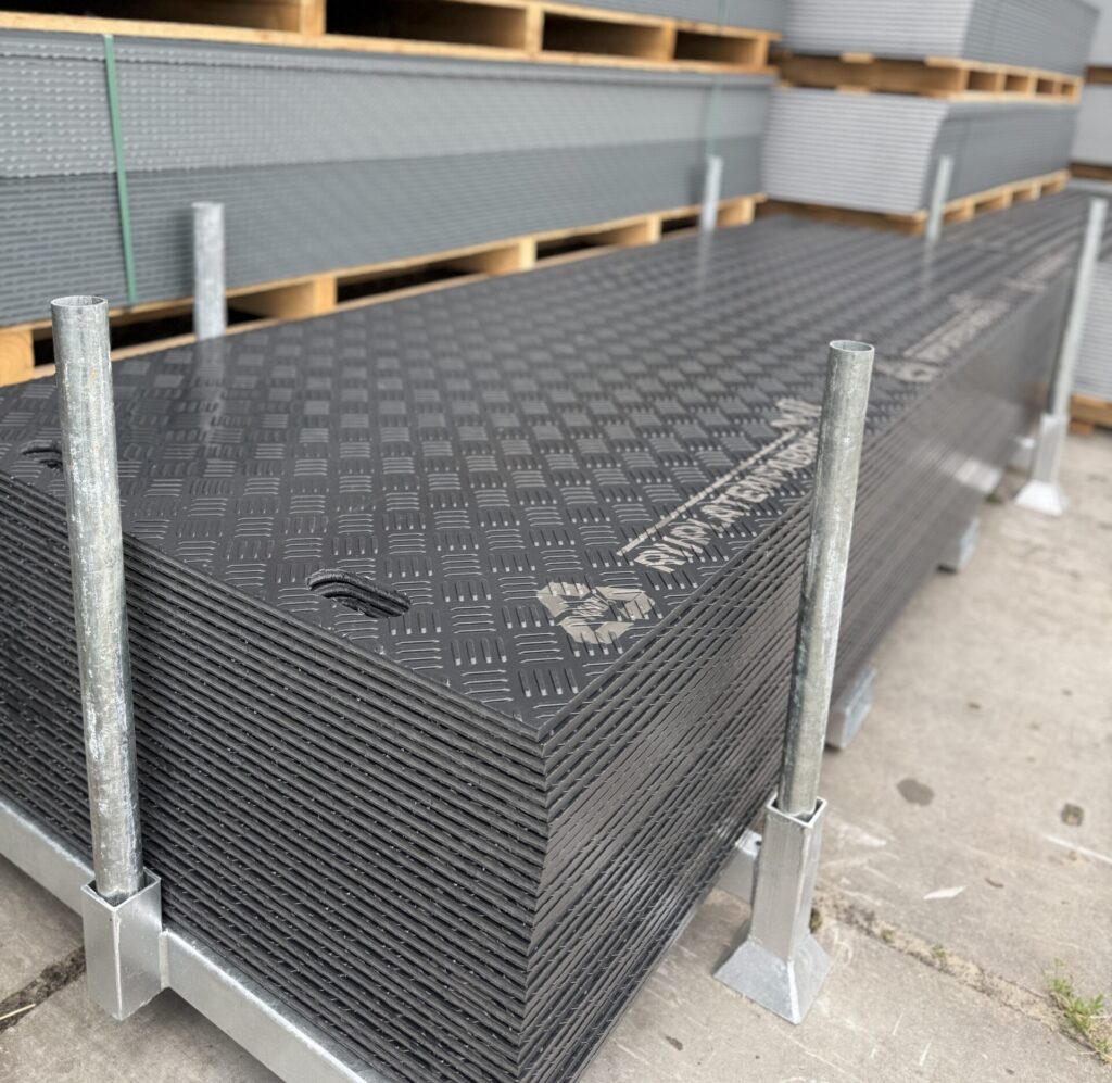 Kunststof rijplaten set stapelkrat